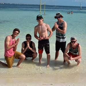 Meet your Posher, Keaton